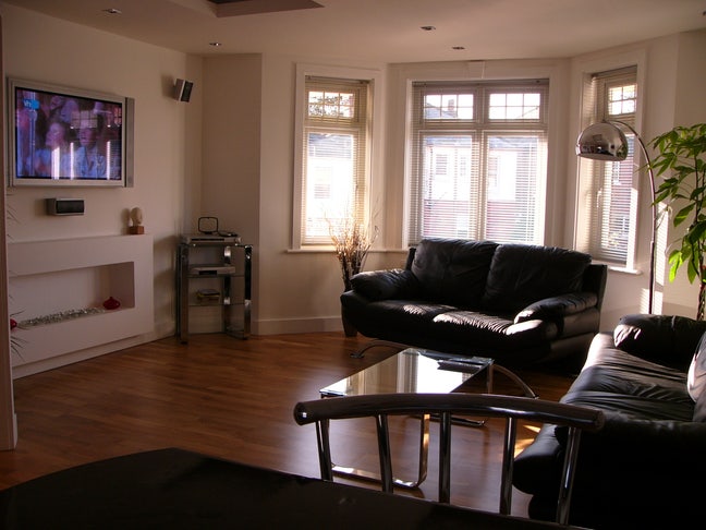 Double Room With En-Suite Bathroom To Let Main Photo
