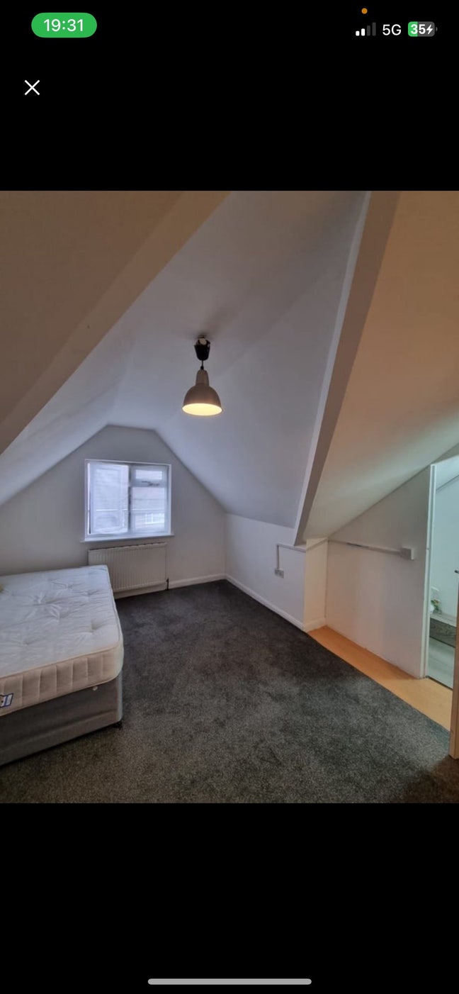 Studio to rent in Harrow(HA2) Main Photo