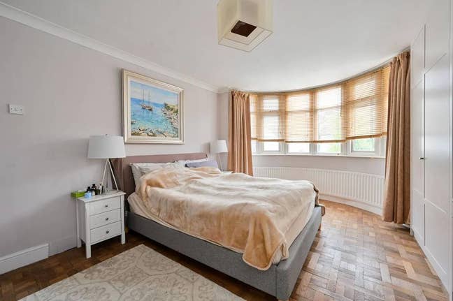 Bright & Spacious Double Rooms – Excellent Zone 1  Main Photo