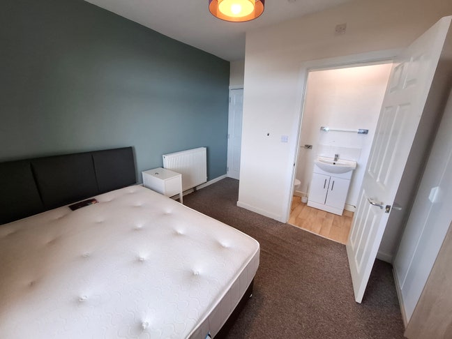 Double ensuite to rent-friendly central houseshare Main Photo
