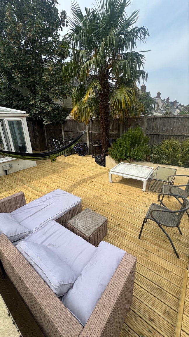 Fun Earlsfield House Share  Main Photo