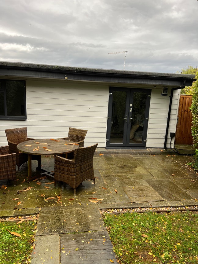 1 bed self contained Studio Annex  Main Photo