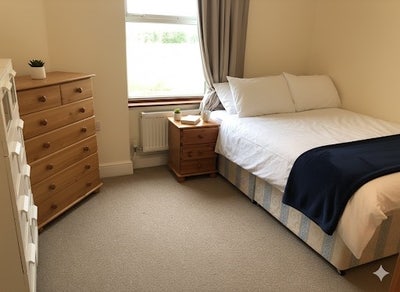Double Room in huge garden flat  Main Photo