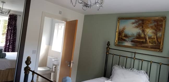 En-Suite Double Room  Main Photo