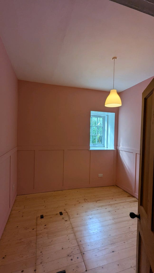 Double Room for rent with living room, too  Main Photo