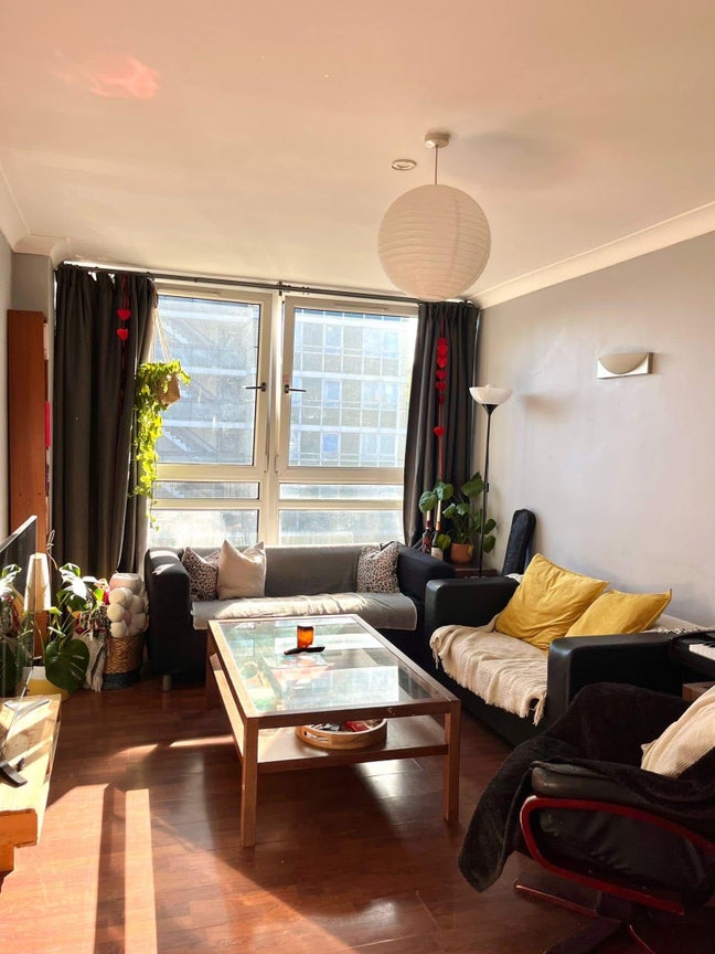 Cozy flat double rooms available 9th Sept!  Main Photo