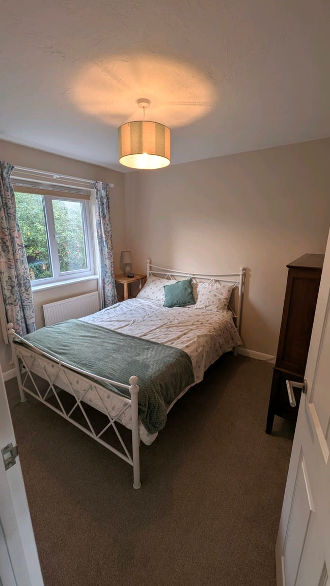 Double Room – 5 mins walk to Beach & Town, Parking Main Photo