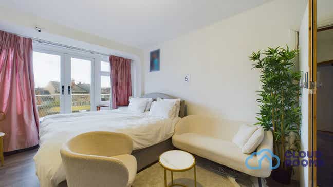 😍W5 Ealing 2 Spacious Rooms Available😊 Main Photo