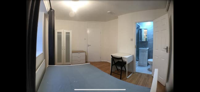 2 Lovely En-Suite Room Available Near Bricklane Main Photo