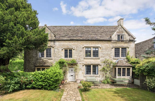 Historic semi-detached house Main Photo