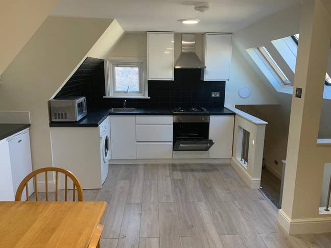 Split level 2 bedroom flat in Balham Main Photo