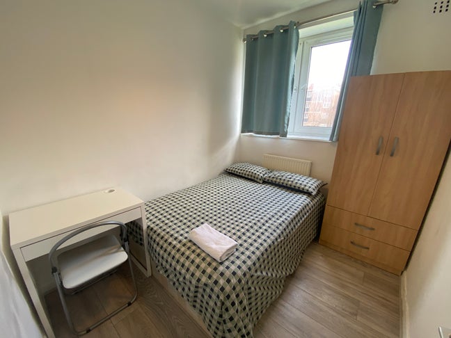 5 Mins Walk to Bethnal Green Tube! Single & Double Main Photo