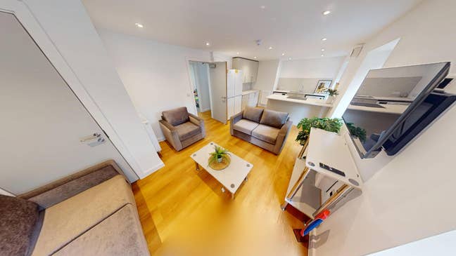 Brand New Rooms Available Flat 3, 124 Nrth Sher St Main Photo