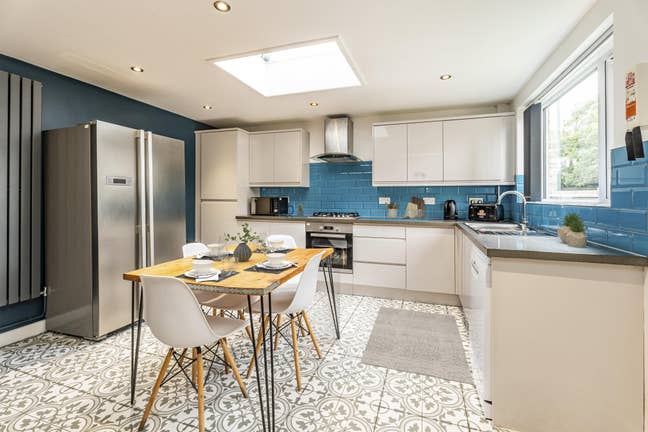 Urgent tenancy replacement needed! Main Photo