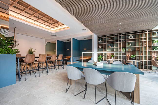 Sauna, Pool, Spa & East Village! Main Photo