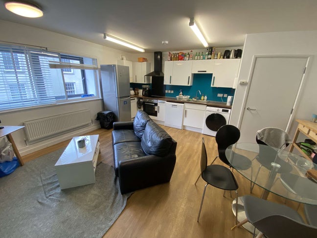 Room for LET Main Photo