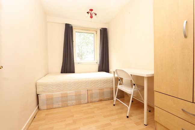 2 Amazing Rooms in a 5 Bed Flat!  Main Photo