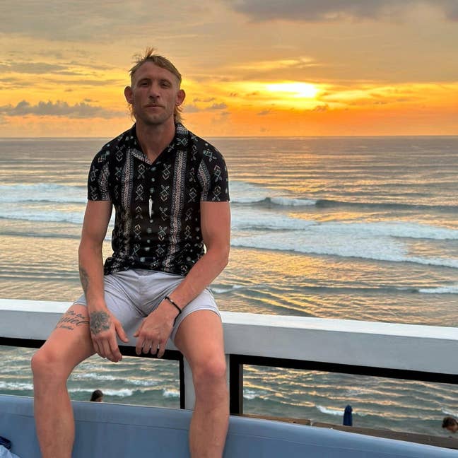 I am a professional male aged 34. I am lookin... Main Photo