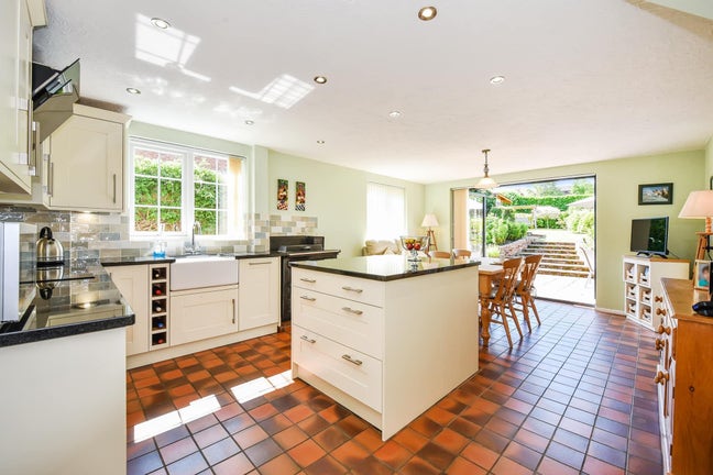 New Forest Cottage Main Photo