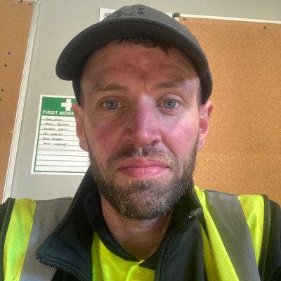 Professional Male seeks a double room Main Photo