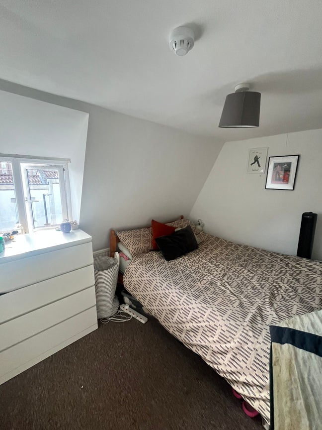 Furnished double room in Clifton village Main Photo