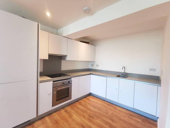 Stylish 2 Bedroom Flat – Woolwich Town Centre Main Photo