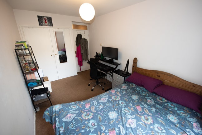 Bright and Spacious double room - Highgate station Main Photo