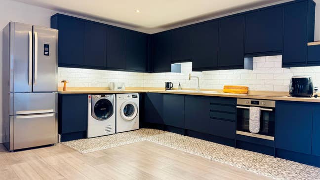 🏡 Modern Duplex House Share in Stroud Town Centre Main Photo