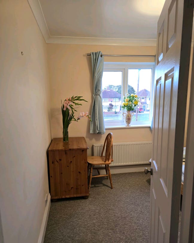 Room Available Main Photo