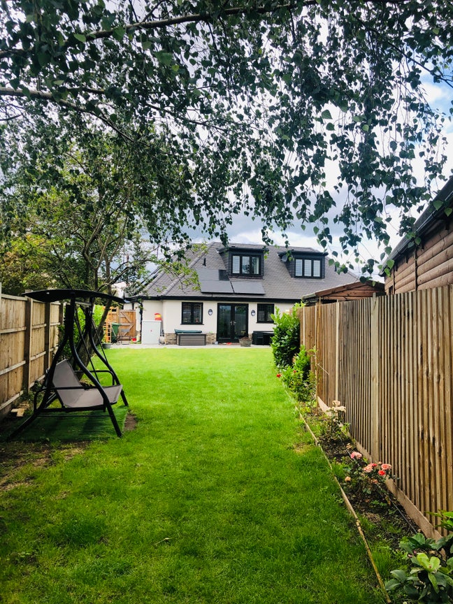 Double room in Rainham London  Main Photo