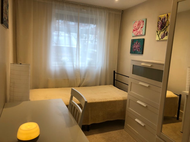 An en-suite room very close to central London Main Photo