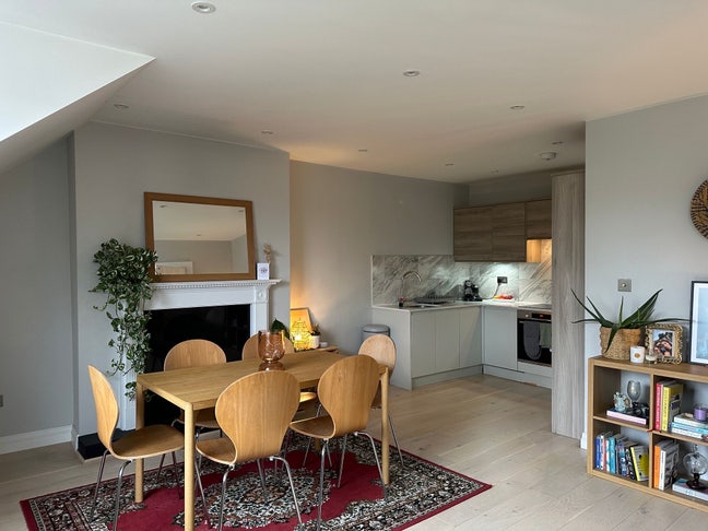 Beautiful 3 bed flat available In Hornsey ! Main Photo