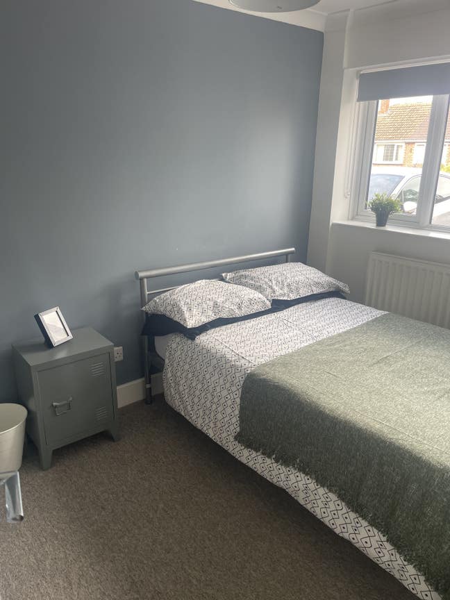 Quality Living for Awesome People - Double Room Main Photo