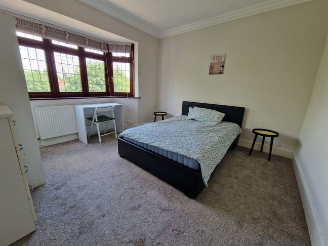 🌟Lovely Double Room in Newbury Park🌟 Main Photo