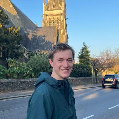 Looking for a flat share in Reading Main Photo