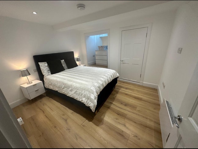 Luxury 1 Bedroom Apartment Newly Refurbished  Main Photo