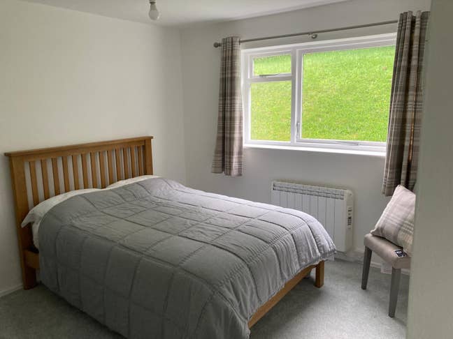 Lovely Double Bedroom in Modern flat Main Photo