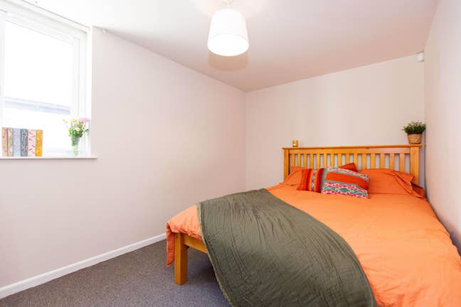 Tenancy Takeover: Double Bedroom West Bridgford  Main Photo