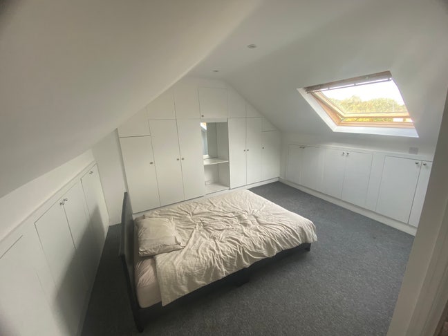 Cozy Furnished Room in Northfield – 3 Mins to Tube Main Photo