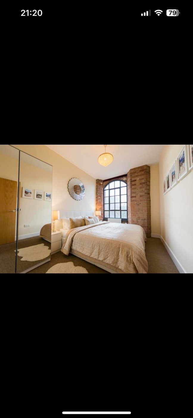 Double Room Available  Main Photo