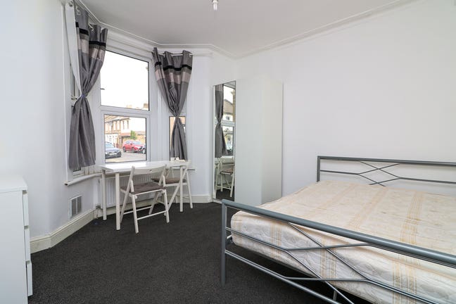 Bright double room in Leyton/Leytonstone Main Photo