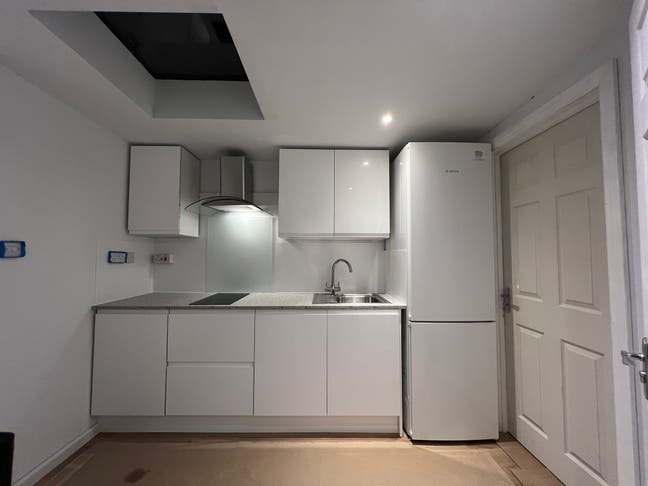 Newly Refurbished 2-Bedroom Annex Apartment Main Photo