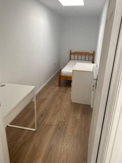 Newly Refurbished 2-Bedroom Annex Apartment Main Photo