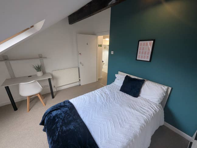 Cozy rooms near Leeds Campus!! Main Photo