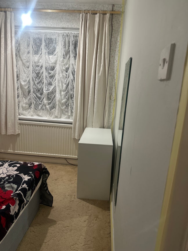 Double bedroom for rent Main Photo