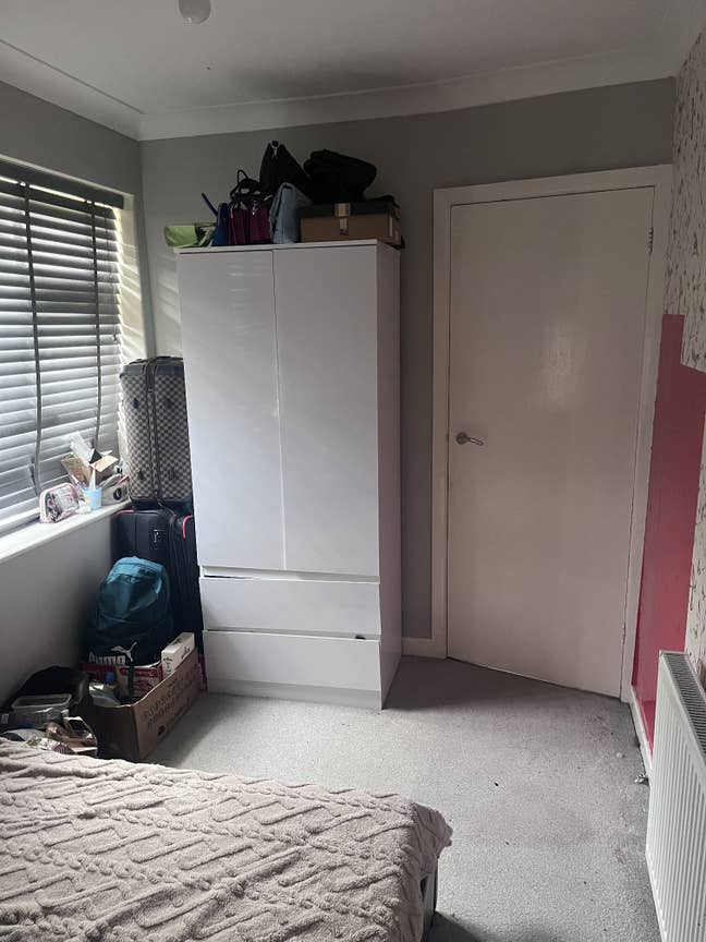 One double room available in large detached home Main Photo