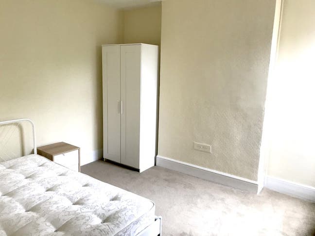 Spacious En-Suite Room with Garden-Includes bills Main Photo