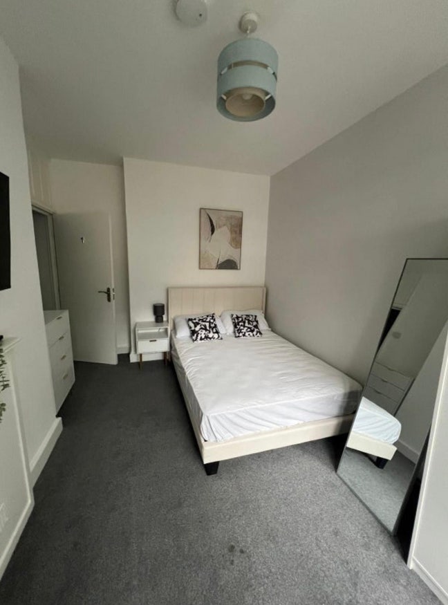💥 Master Room in Aldgate from October 💥 Main Photo