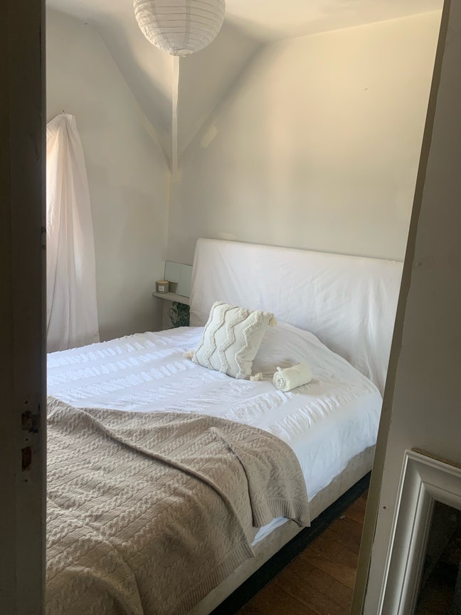 4 bed house for short let initially  Main Photo