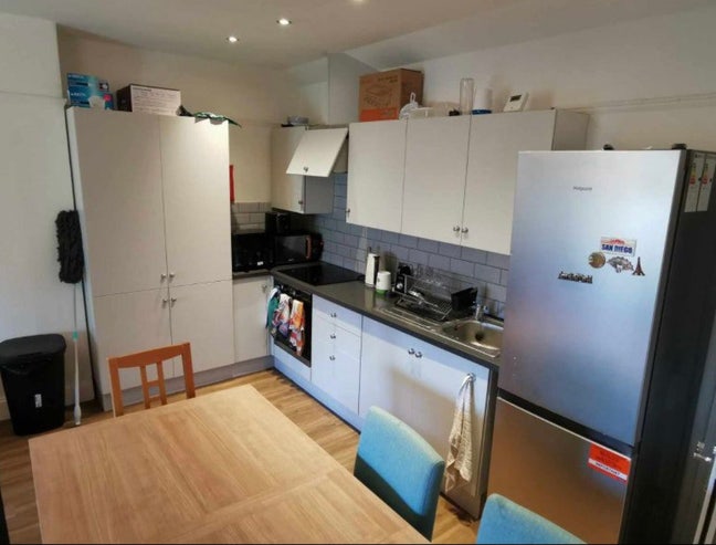 Redland - Double Room in professional flat Main Photo